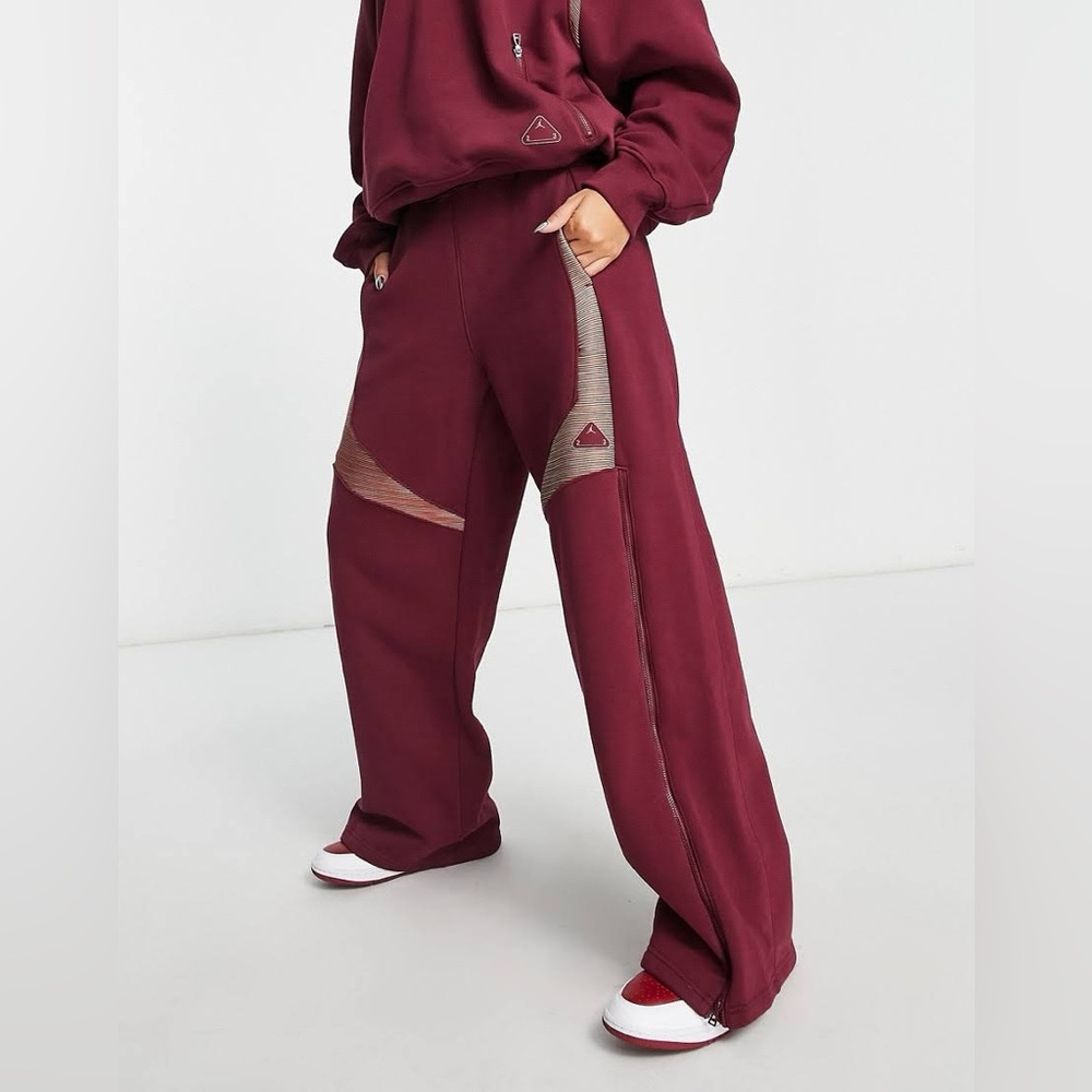 Nike Air Jordon Engineered Women’s Fleece Wide Leg Cherry Trousers Sz XL NWT